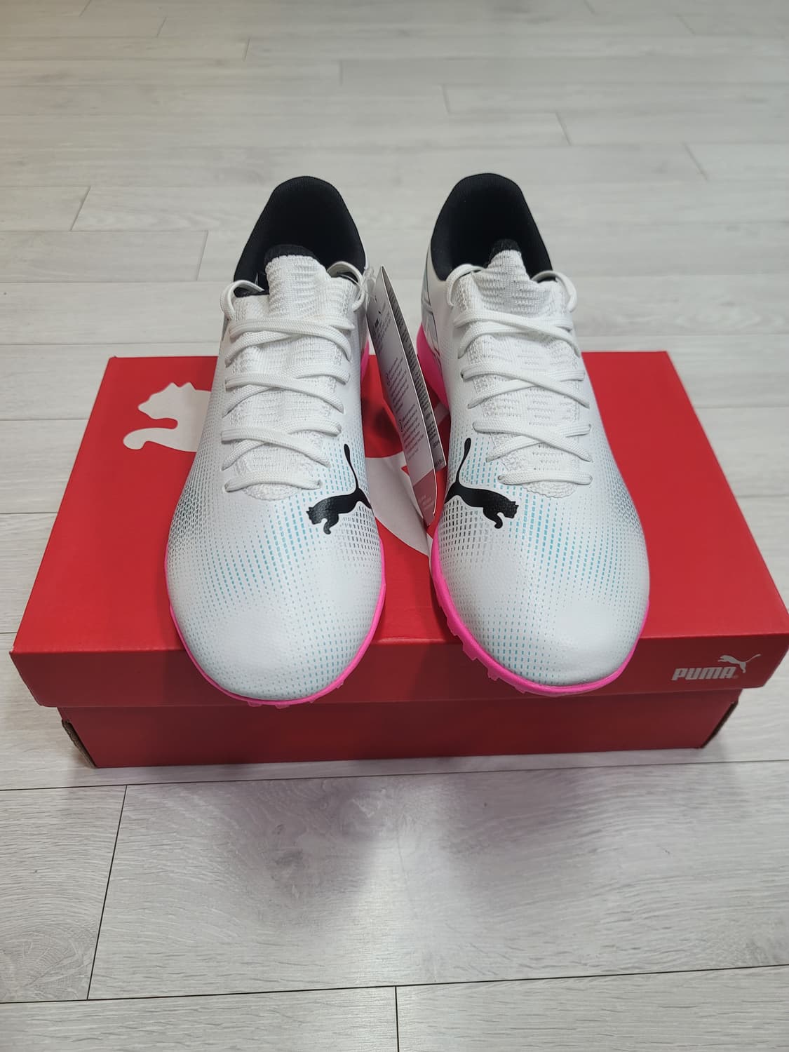 (250)푸마 풋살화 퓨처 7 플레이 TT[대전 직거래도 가능] 상품이미지4