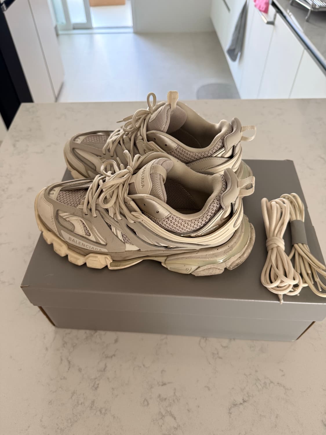 발렌시아가 트랙 41사이즈판매 상품이미지2