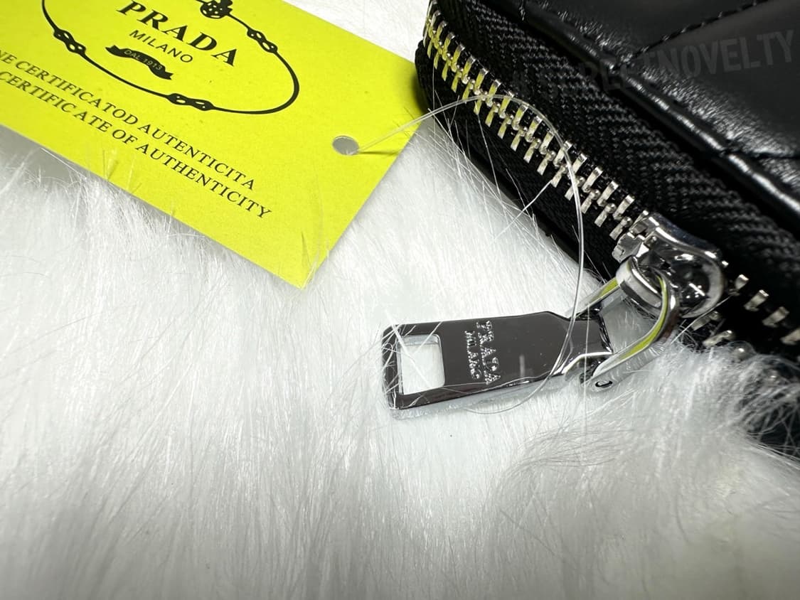 프라다 뷰티 램스킨 카드지갑 풀박스 상품이미지6