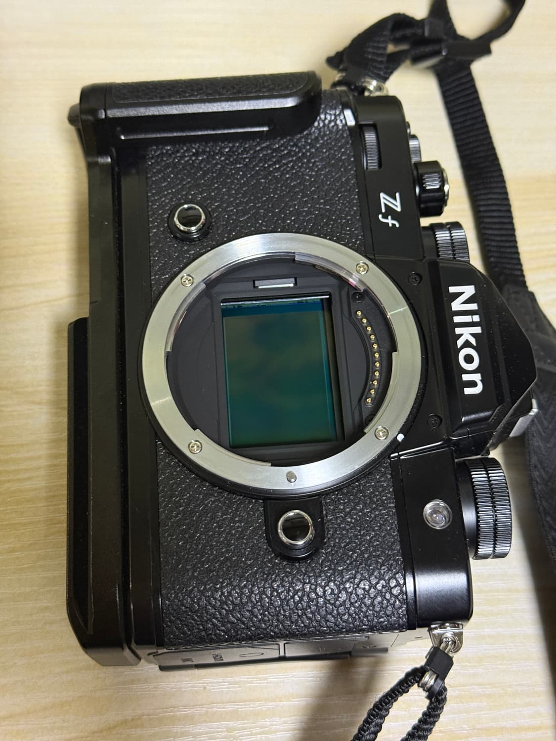 니콘zf 바디 및 40mm f2+24-70 f4 상품이미지2
