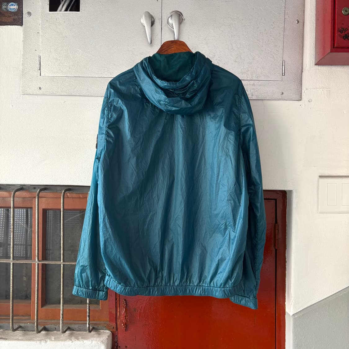 12fw 스톤아일랜드 후드 바람막이 상품이미지5