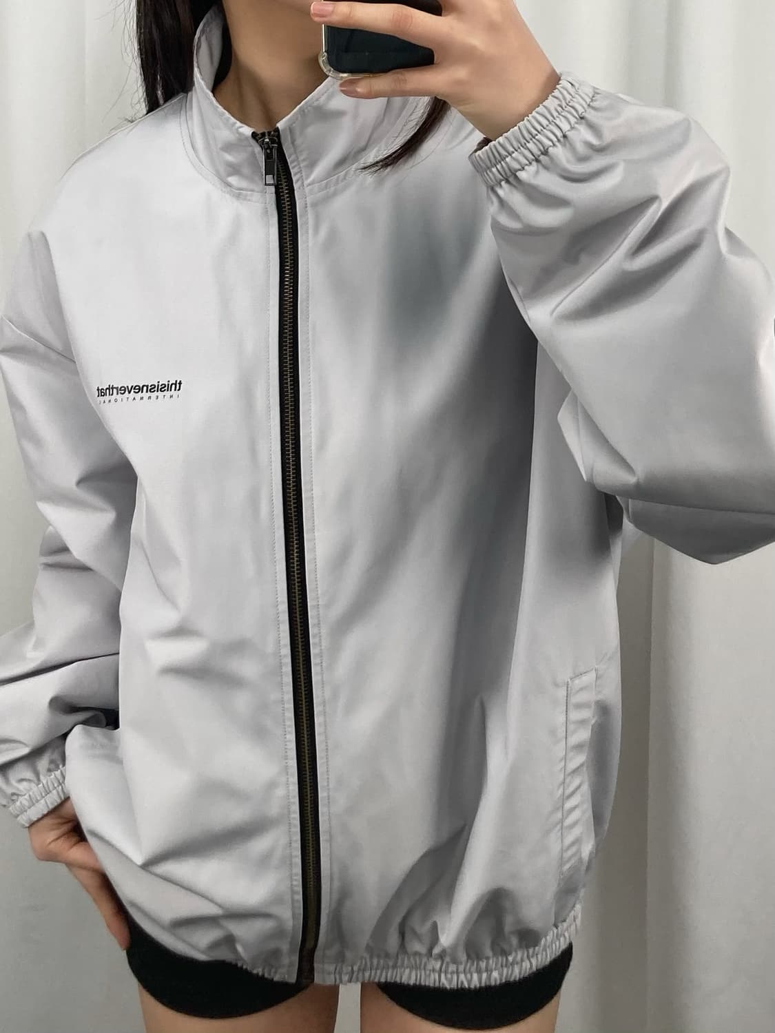 디스이즈네버댓 그레이 바람막이 자켓 상품이미지1