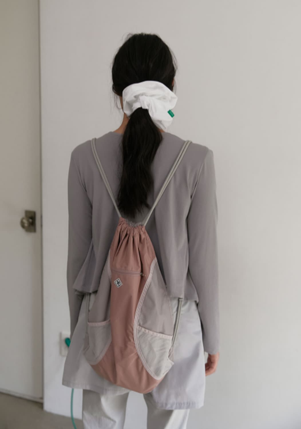 노컨텐츠 메모리 캐주얼백 핑크 상품이미지4