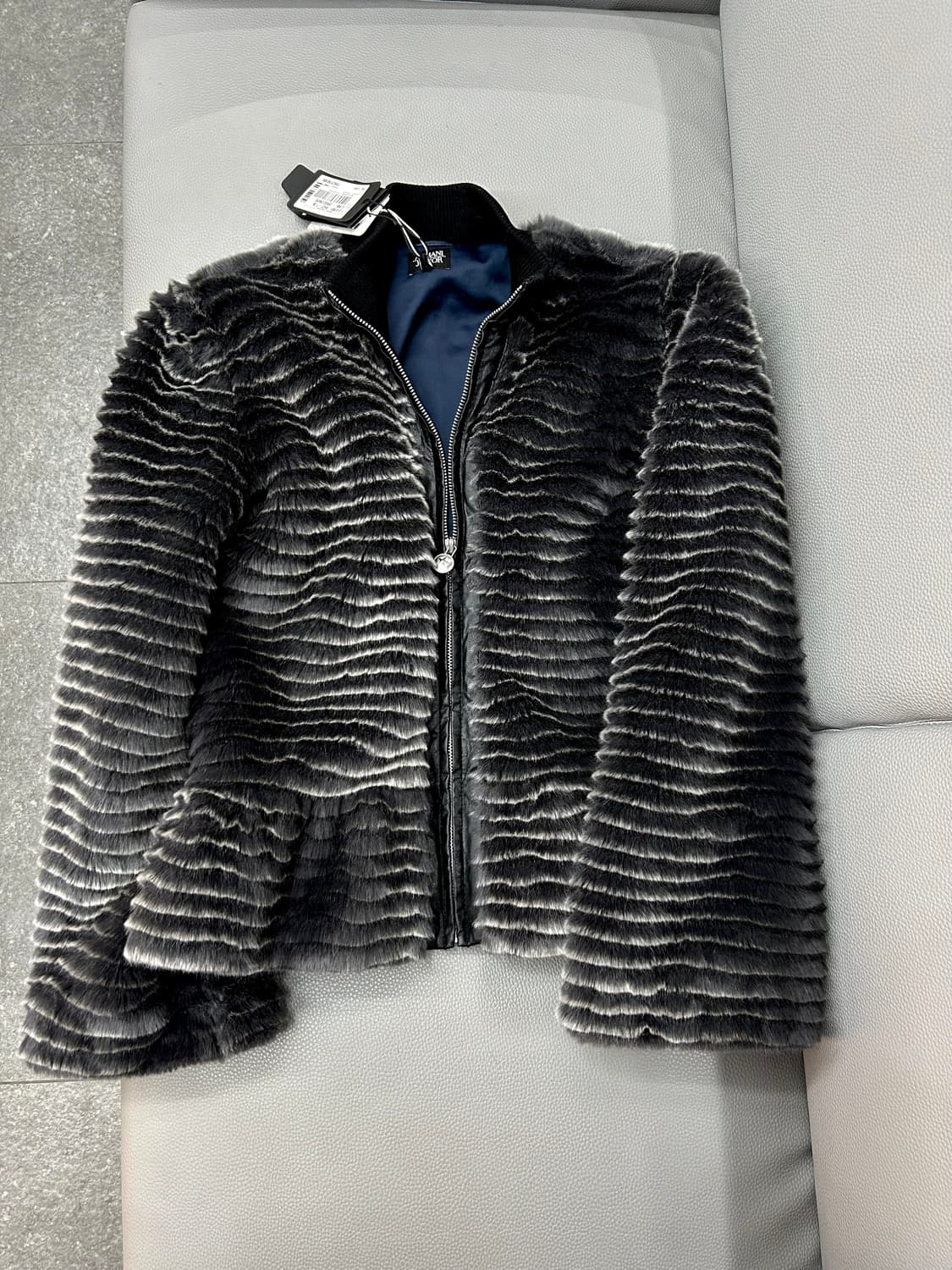 아르마니 여성 퍼 자켓(16세/성인44가능) 상품이미지2