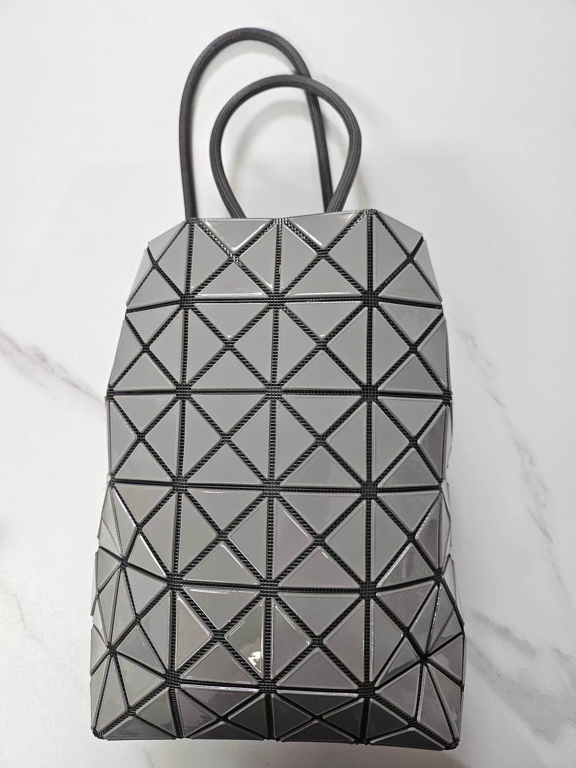 (새상품)바오바오 한정판 원톤 링백 다크그레이 상품이미지1