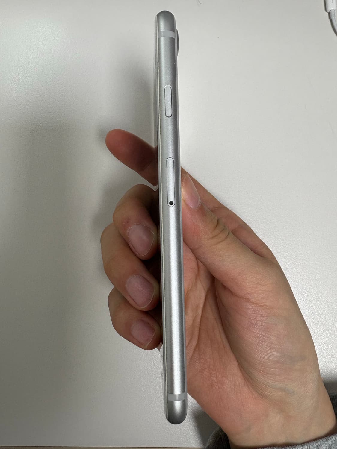 아이폰 8 실버 64gb 상품이미지3