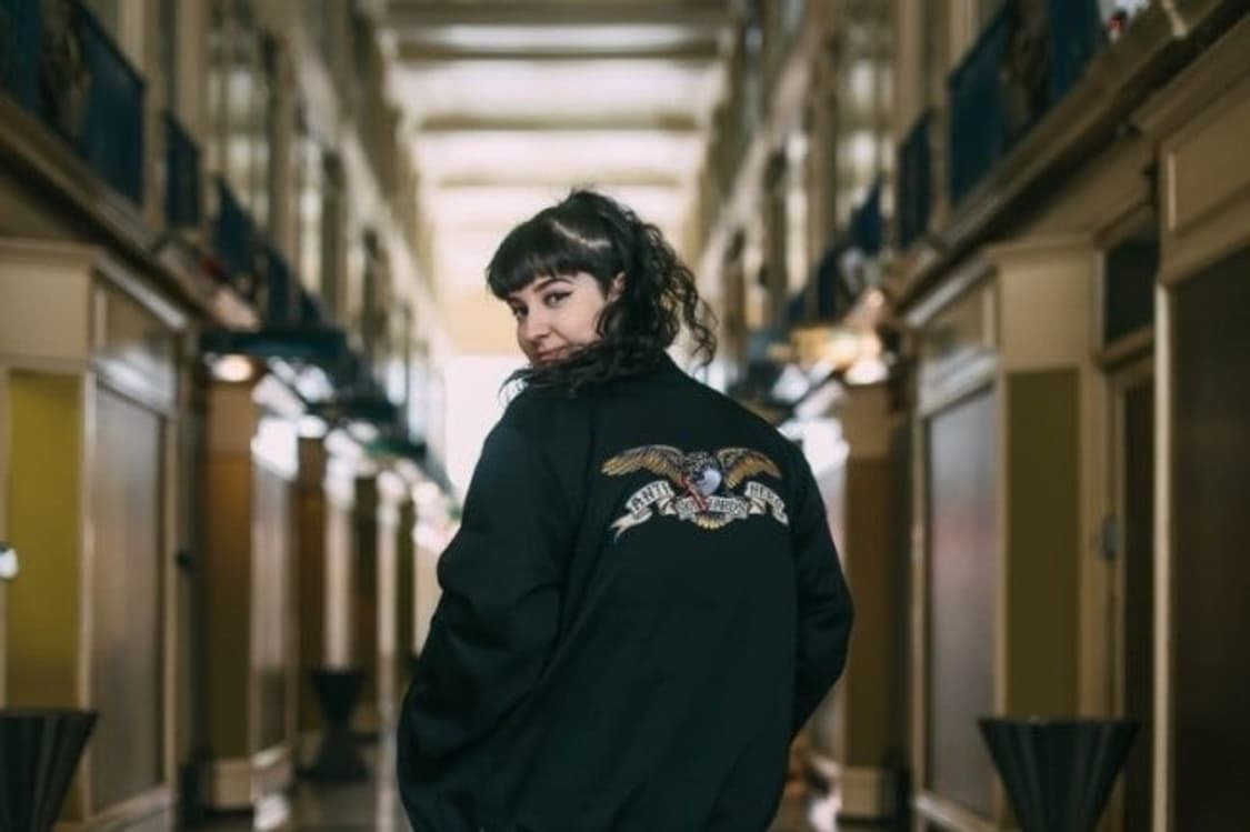 슈프림 안티히어로 봄버 M 상품이미지2