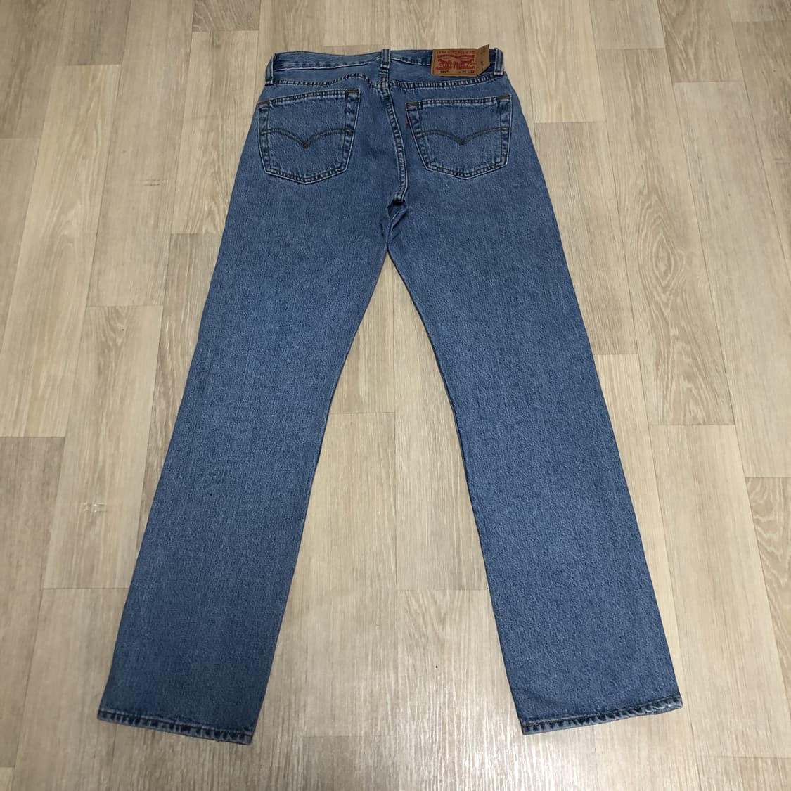 (30) 리바이스 501 스트레이트핏 연청 소프트 워시드 데님 상품이미지8