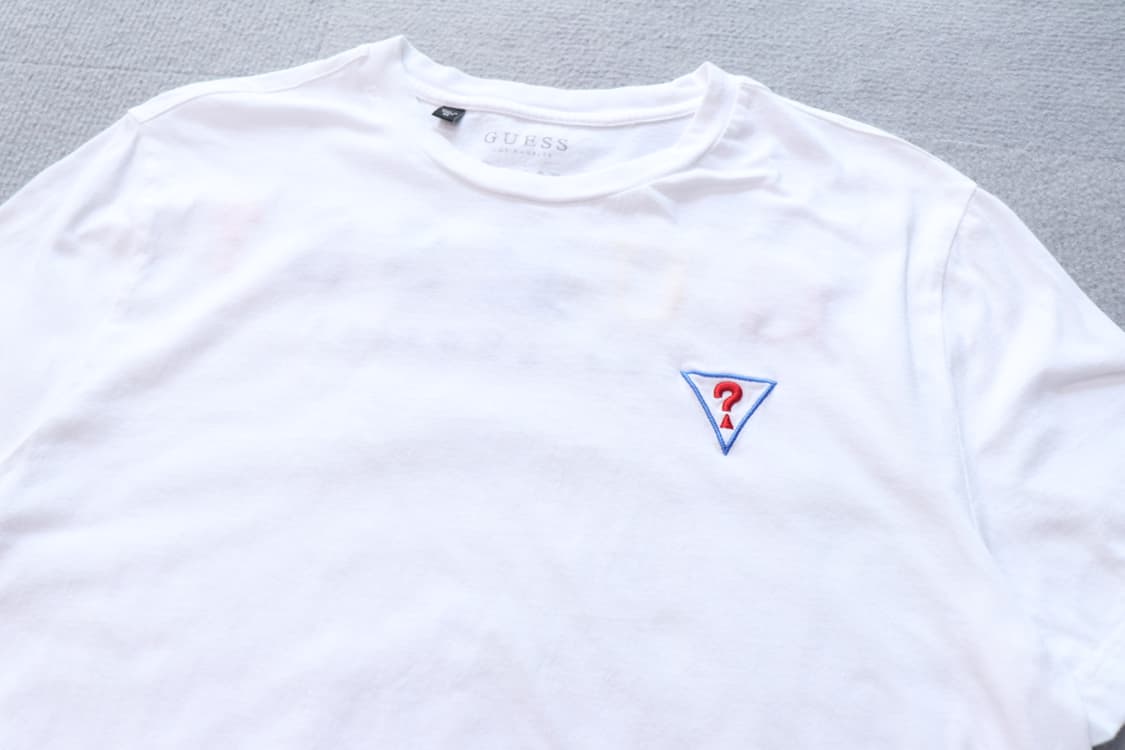 Guess 화이트 반팔티셔츠 XS사이즈 상품이미지1