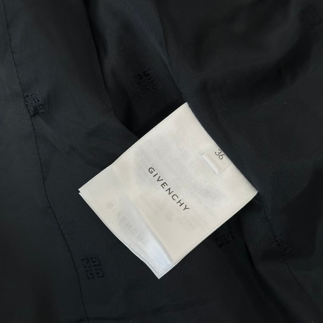 지방시 메탈 로고 자켓 새상품  상품이미지10