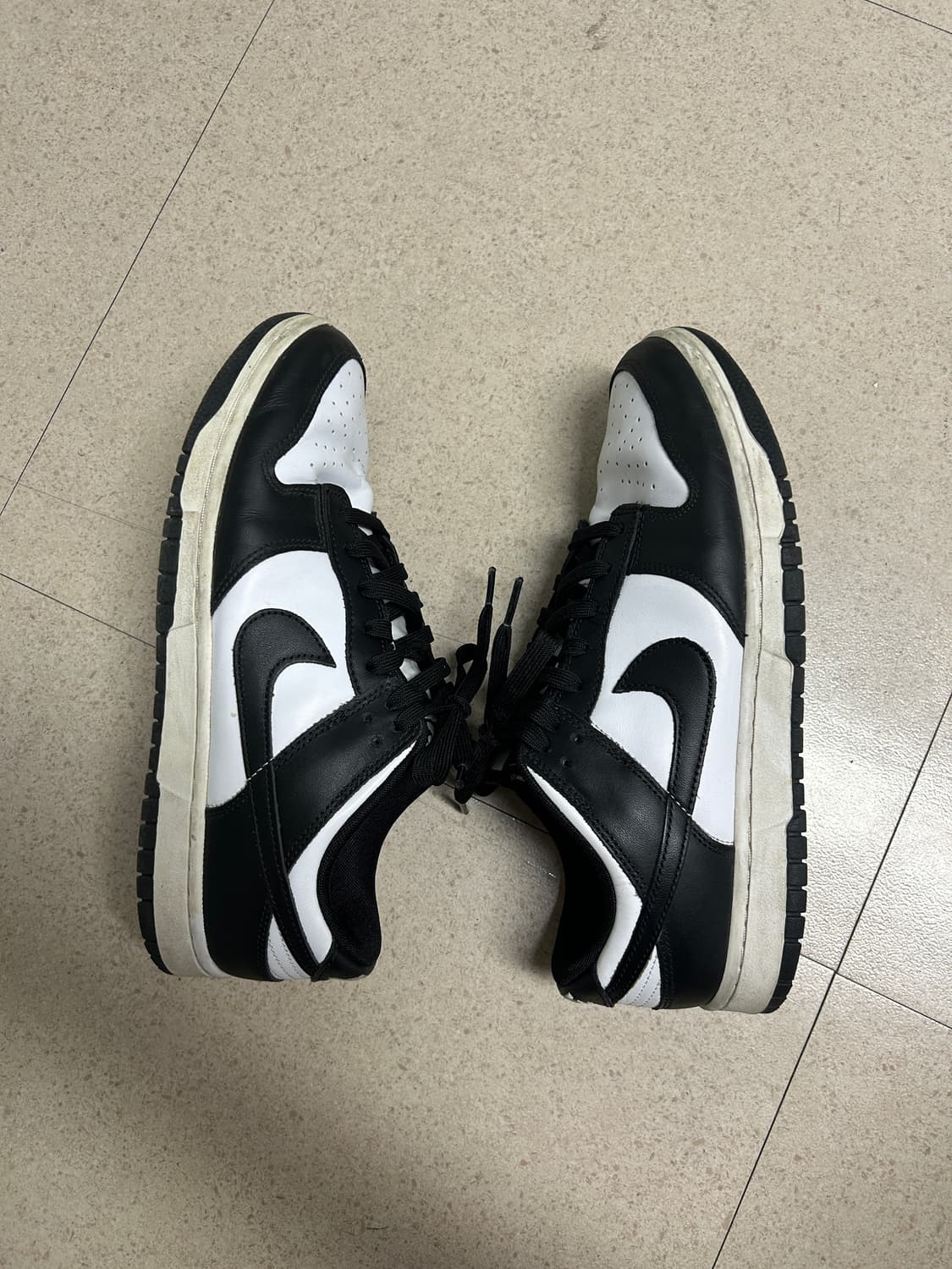 나이키 덩크 로우 레트로 화이트 블랙 범고래 280 상품이미지1