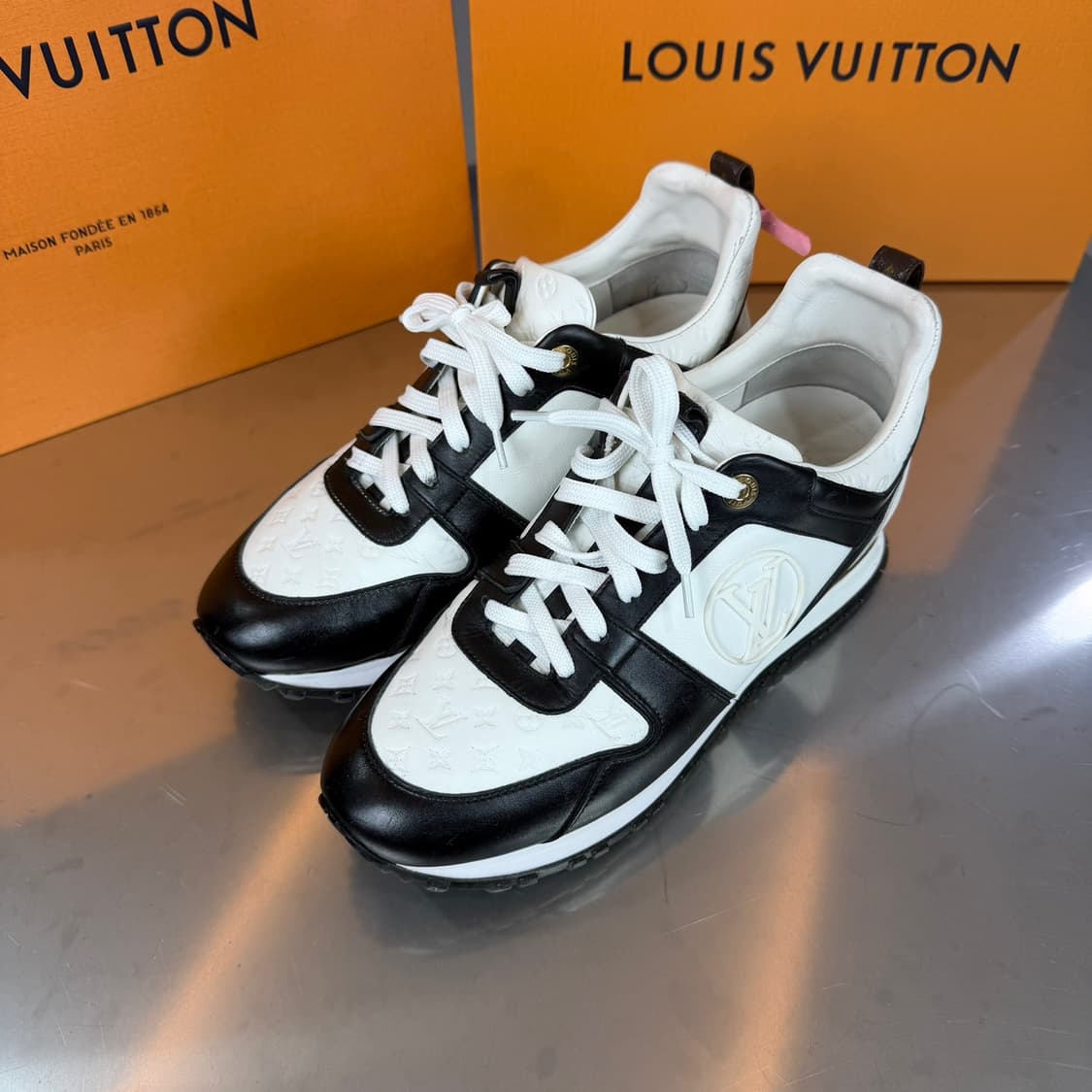 [리오브] 루이비통 LV 런어웨이 스니커즈 상품이미지2