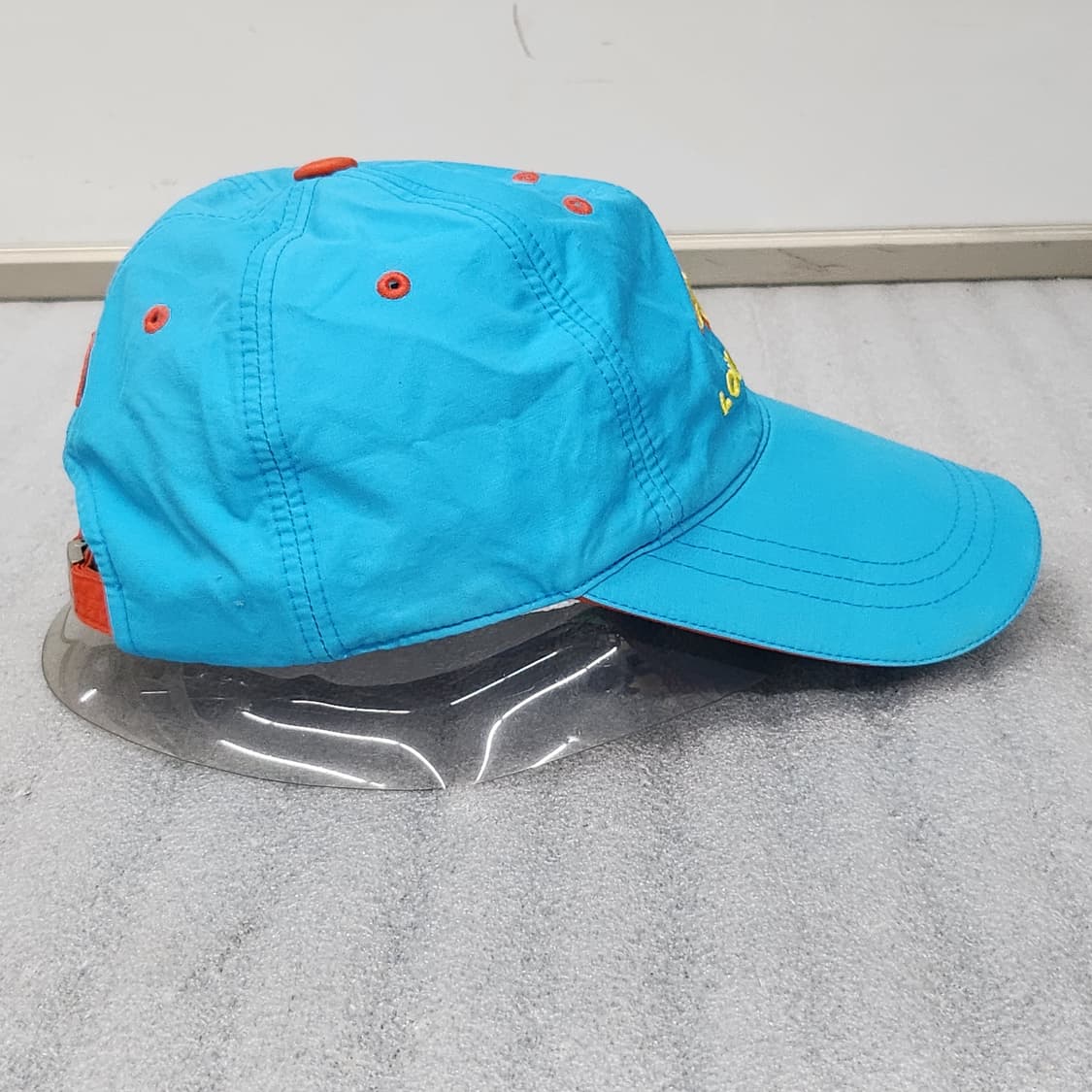 상태좋은 루이까스텔 정품 골프모자 56cm  상품이미지4