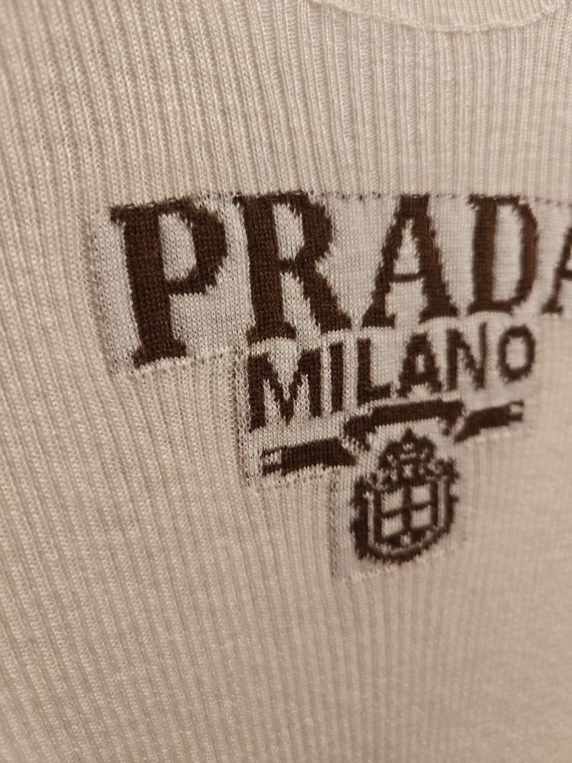 프라다로고 니트티 상품이미지3