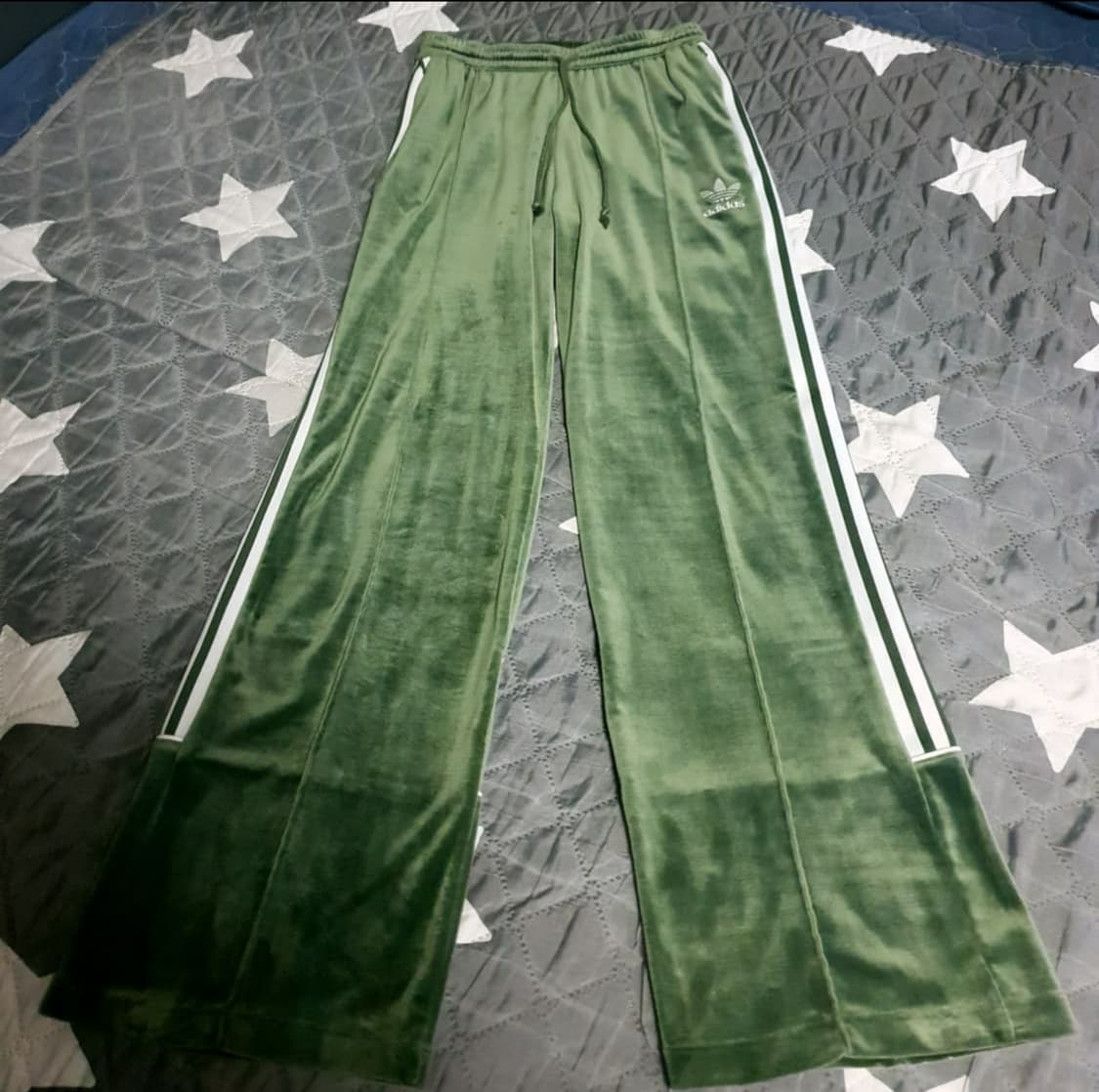 (블랙핑크 리사PICK)아디다스 파이어버드 벨벳 상하의 세트 올리브 그린 상품이미지5