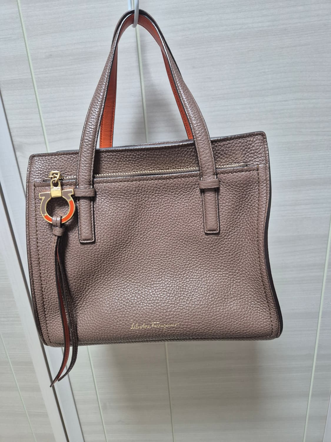 (정품) 살바토레 페라가모 카프스킨 에이미 미니 토드백 크로스백 상품이미지2