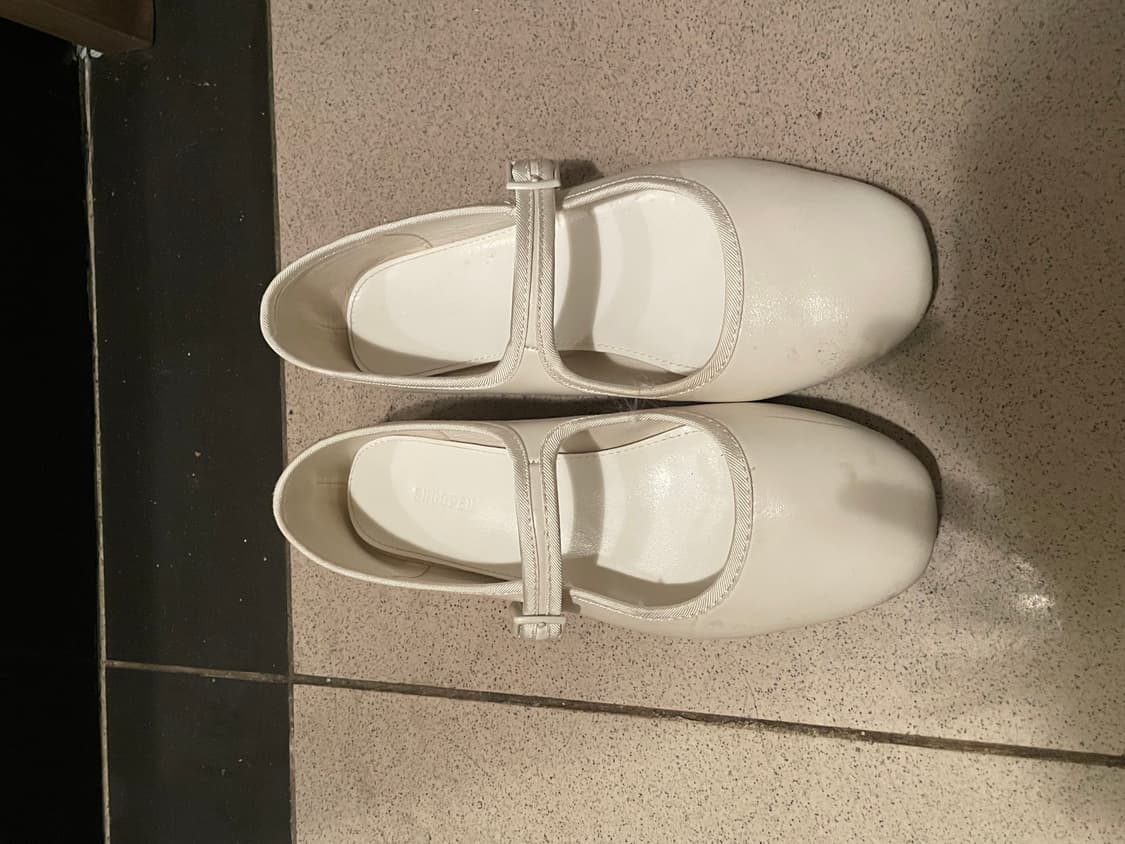 슈펜 뉴 스윗버튼 메리제인 플랫슈즈 1cm white 상품이미지3