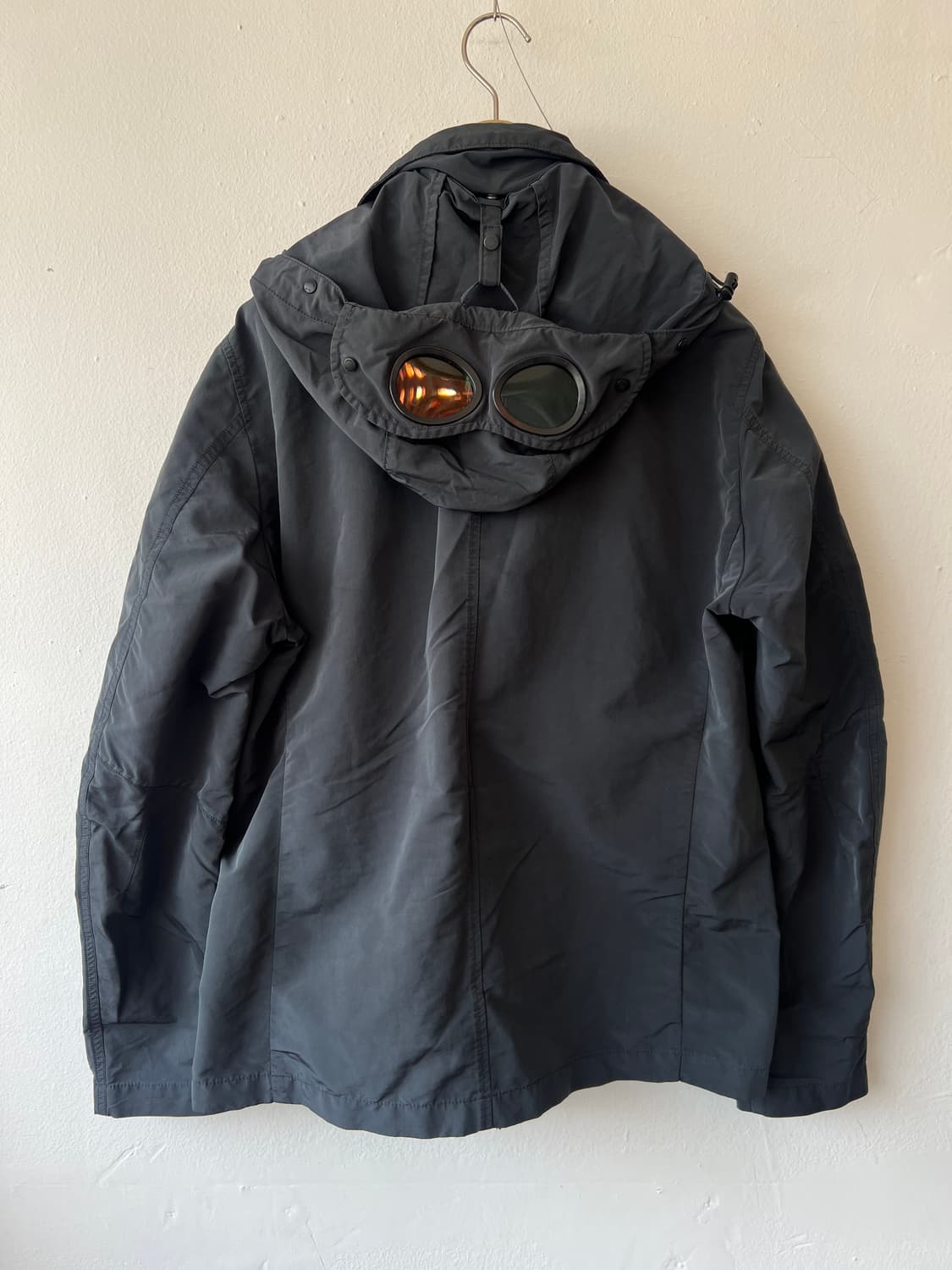 CP컴퍼니 남성 차콜그레이 고글후드점퍼 고글자켓 상품이미지3