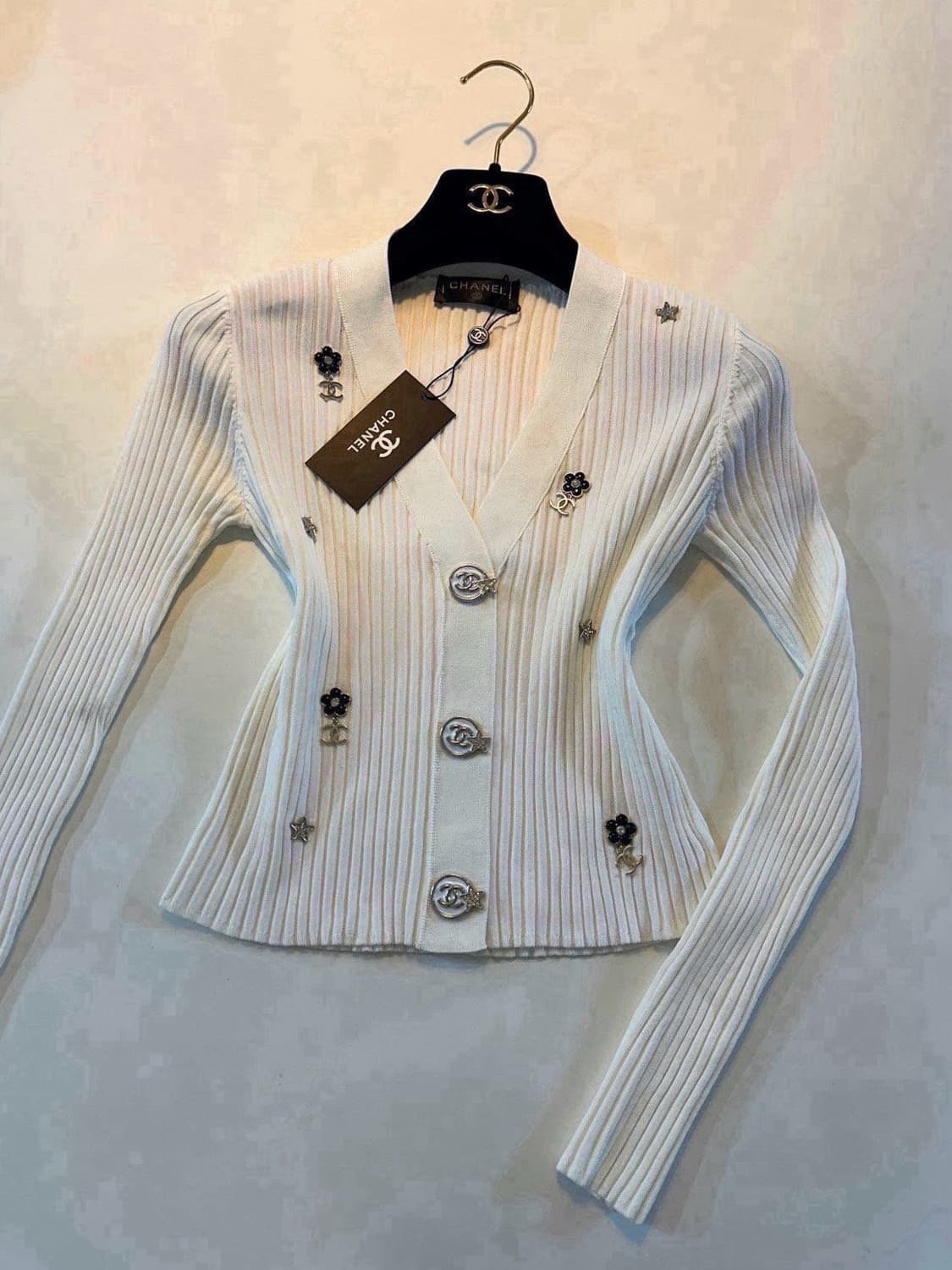 (새상품)샤넬장식가디건 상품이미지1