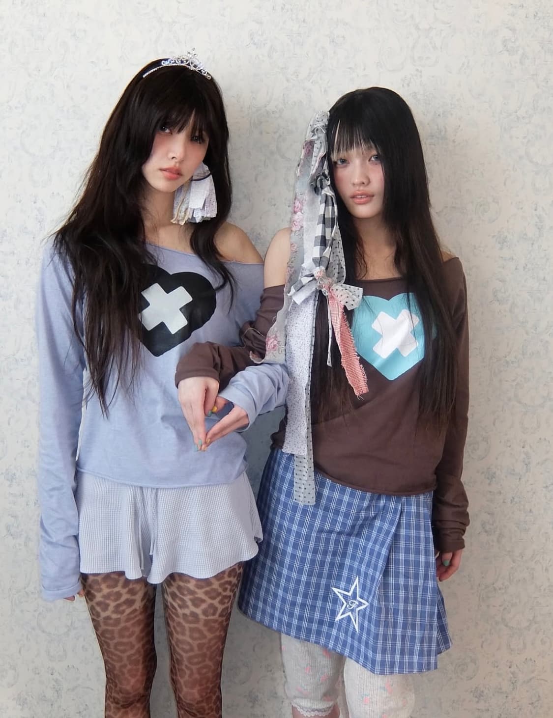 cross heart cut off t-shirt (brown) 상품이미지1