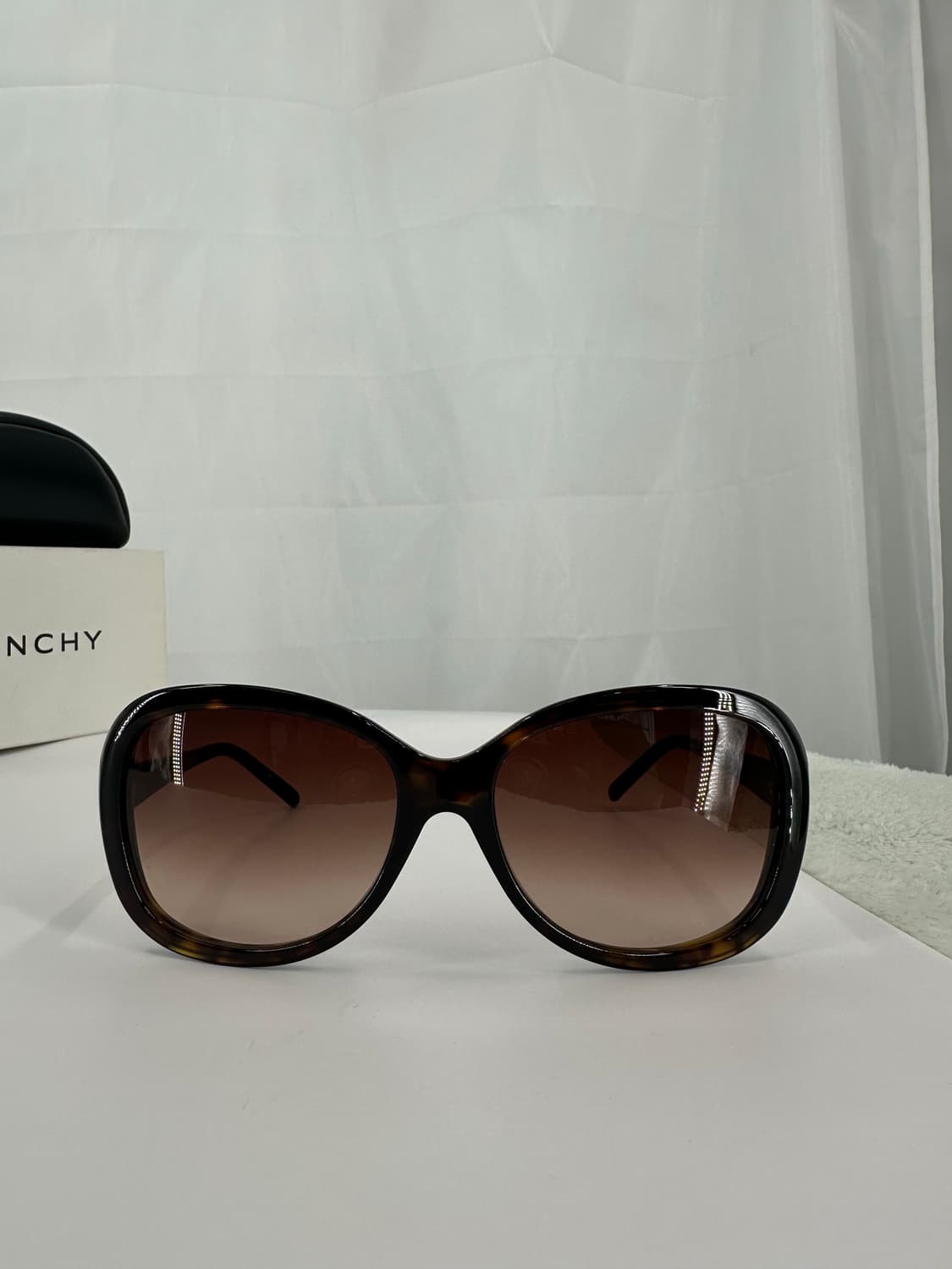 [새상품 무료배송] 지방시 Made in Italy 선글라스 상품이미지2