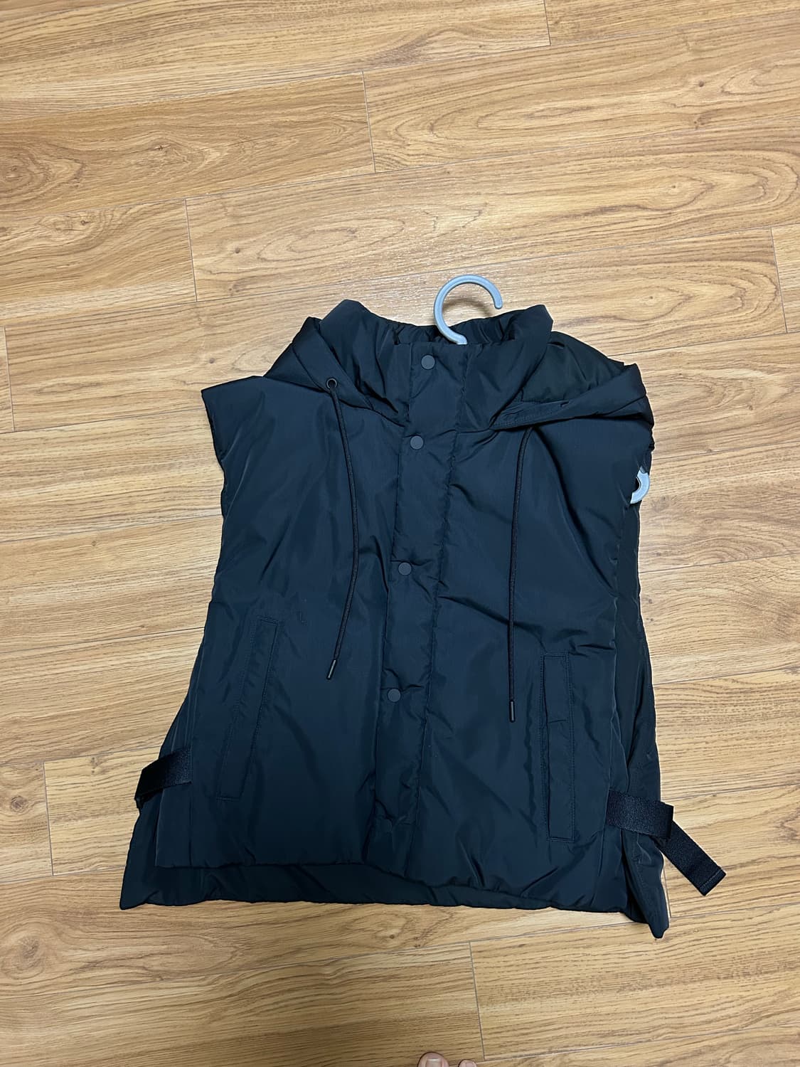 COS 패딩조끼 팝니다 상품이미지1