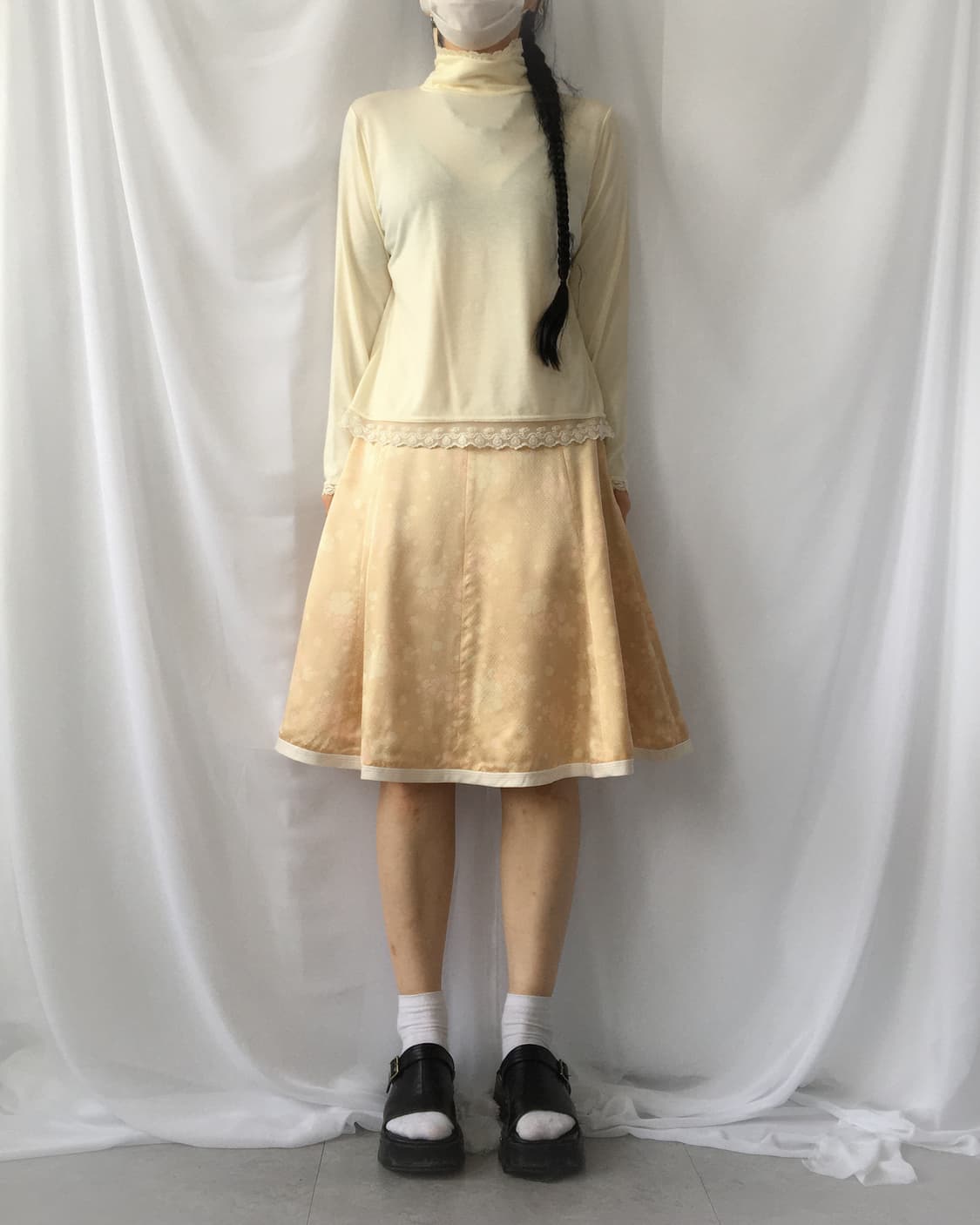 Lace trimming high neck sleeve 상품이미지1