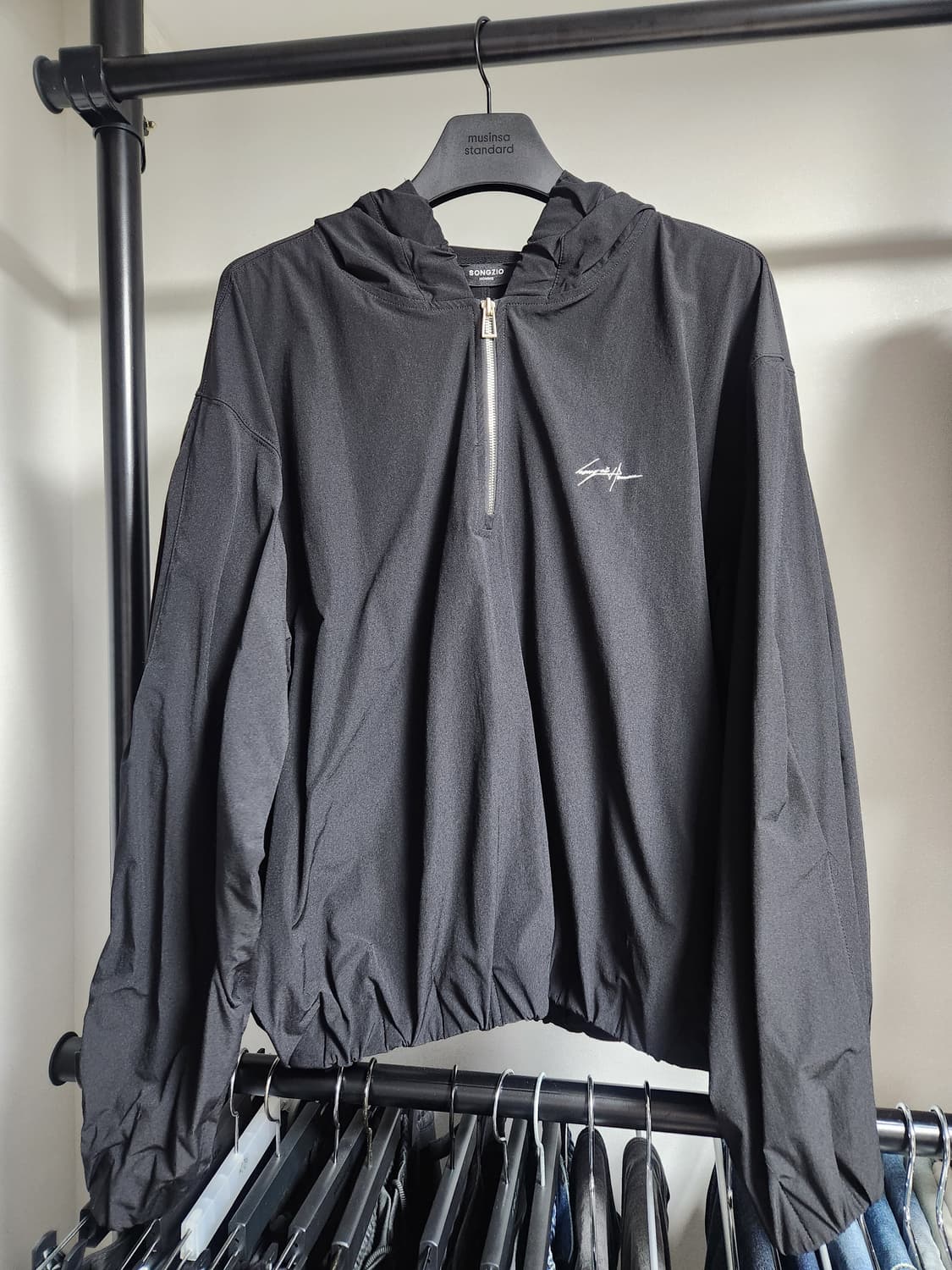 송지오 옴므 폴리 다트 후드 블랙 상품이미지3