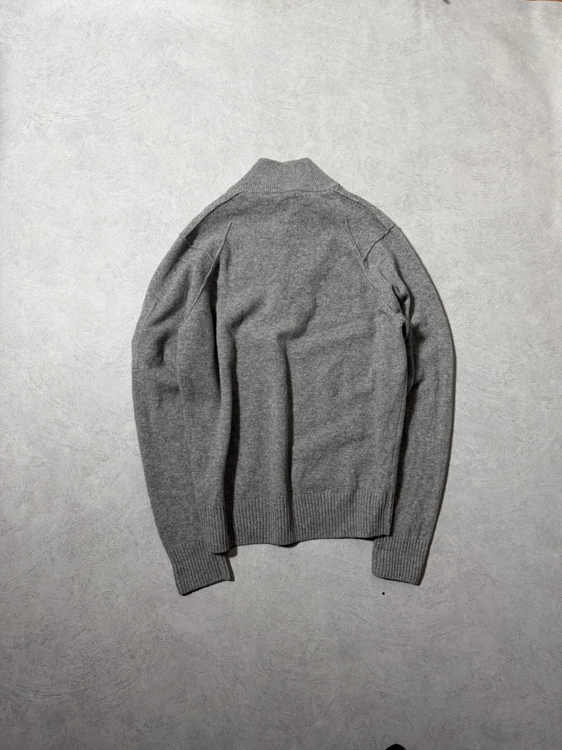 C.P 컴퍼니 렌즈패치 쿼터집업니트 상품이미지3