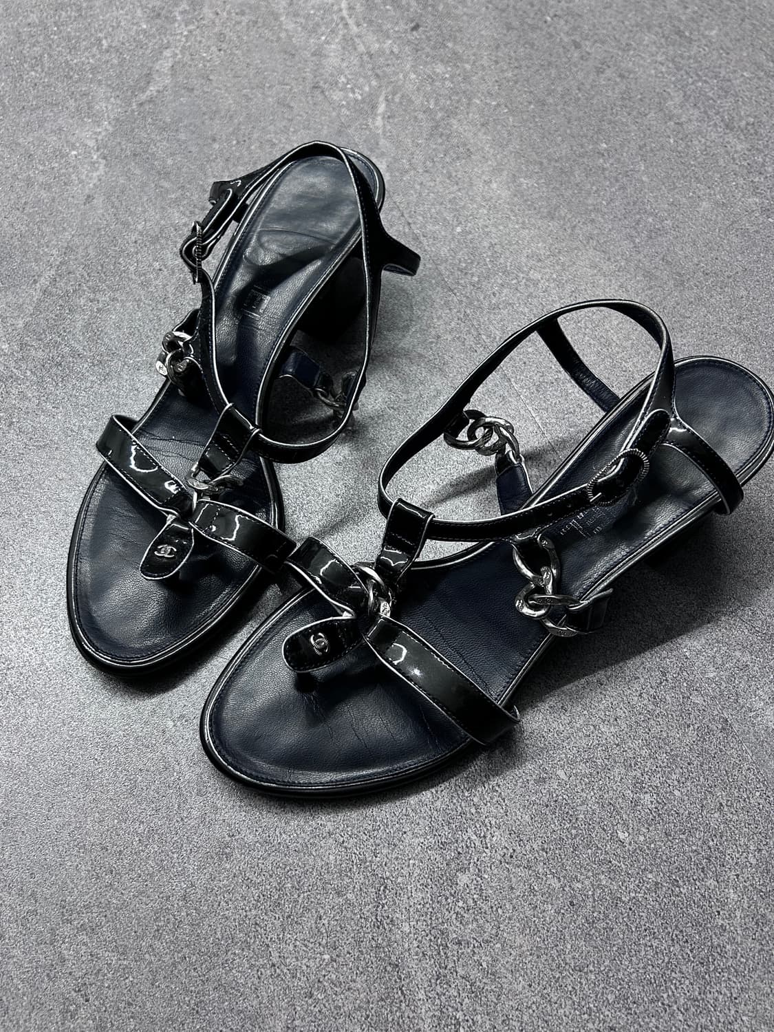 샤넬 멀티 체인 스트랩 샌달 상품이미지1