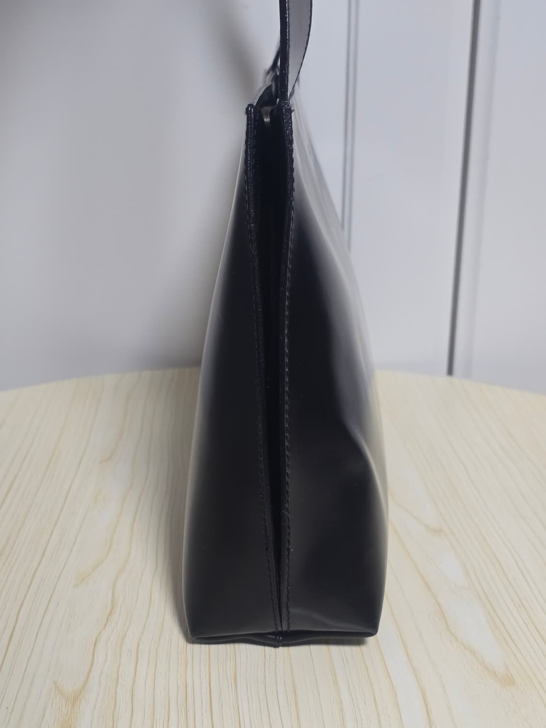 FURLA 훌라 페이턴트 레더 호보백 블랙  상품이미지6