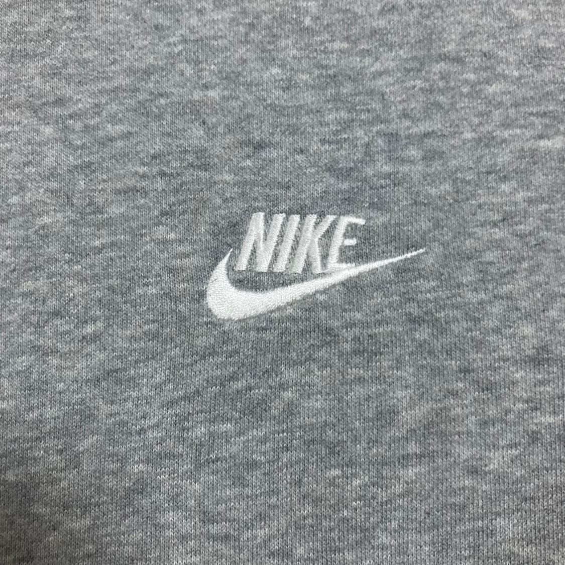 나이키 퓨추라 스몰 로고 그레이 미니멀 맨투맨 상품이미지2