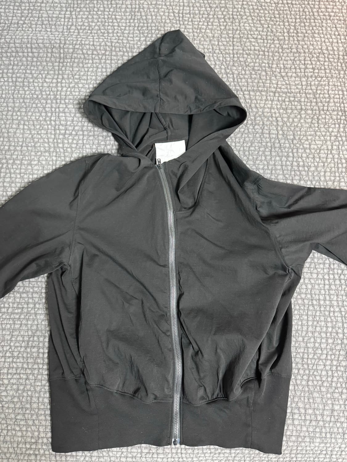 누마레 ee 커브드 후드 집업 m사이즈 상품이미지4