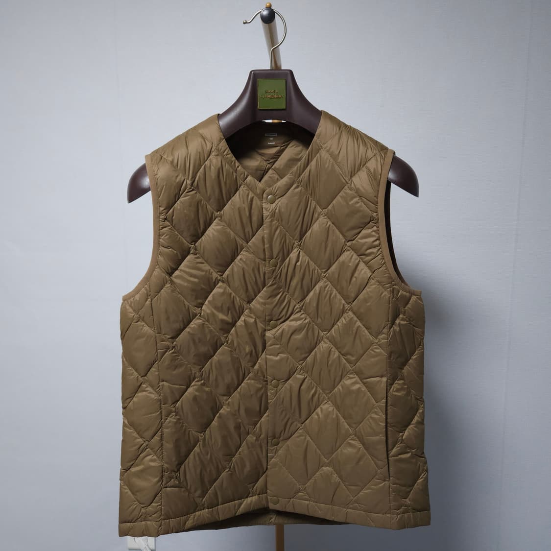 새상품 ) 100 남성 오리털 경량패딩 조끼 상품이미지1