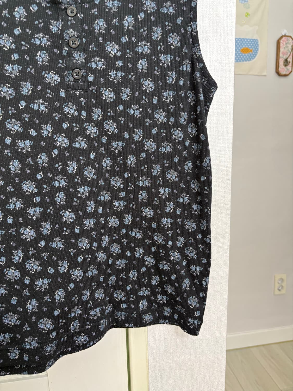 블랙 잔꽃 도트 슬리브리스 상품이미지3