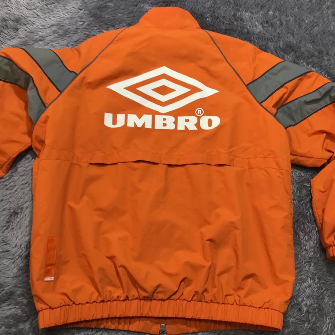 [[L, A급] 엄브로(umbro) 에어 포스 레인저 웜업 자켓#399 상품이미지2