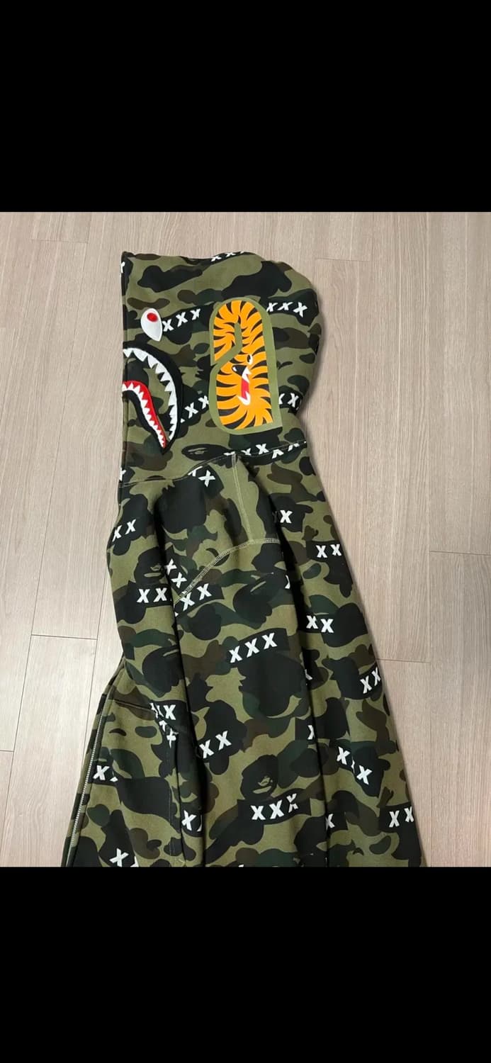 베이프 x 갓 셀렉션 xxx 콜라보 후드집업 팔아요 상품이미지2