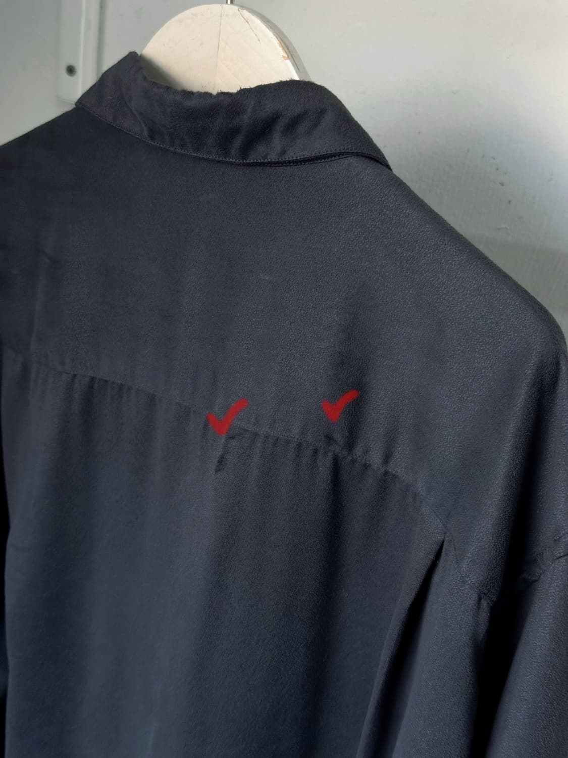 Fake suede fabric design stitch shirt 상품이미지4