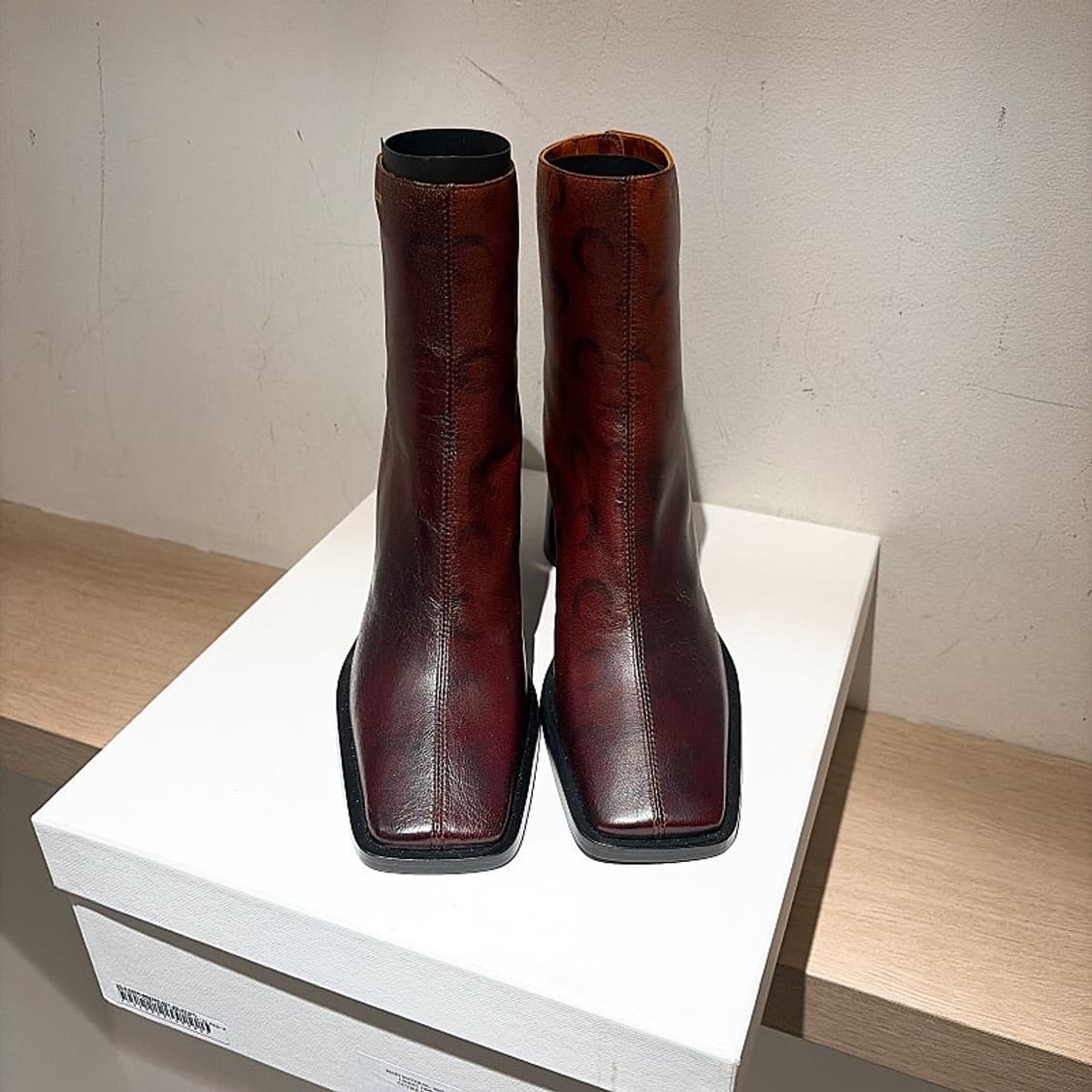 (정품/새상품) 마린 세르 여성 브라운 크레센트 램스킨 앵클부츠 상품이미지1