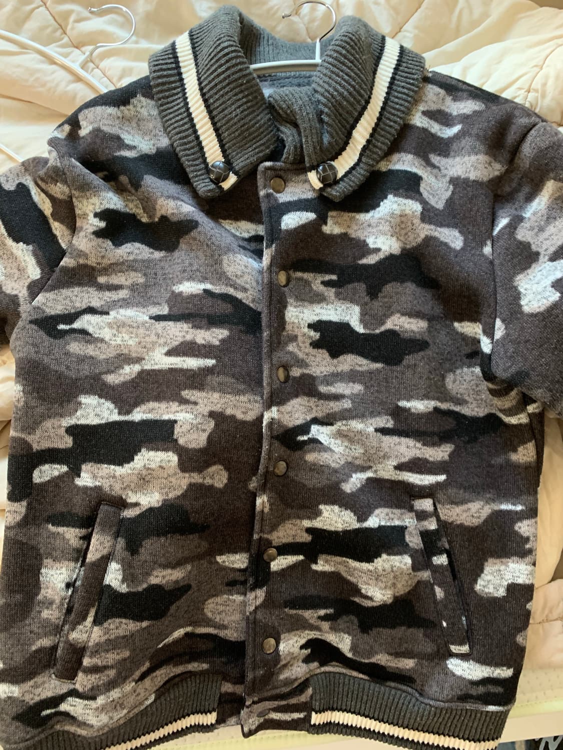 빈티지 카모 니트 자켓 팔아요 착샷있음!! 상품이미지1