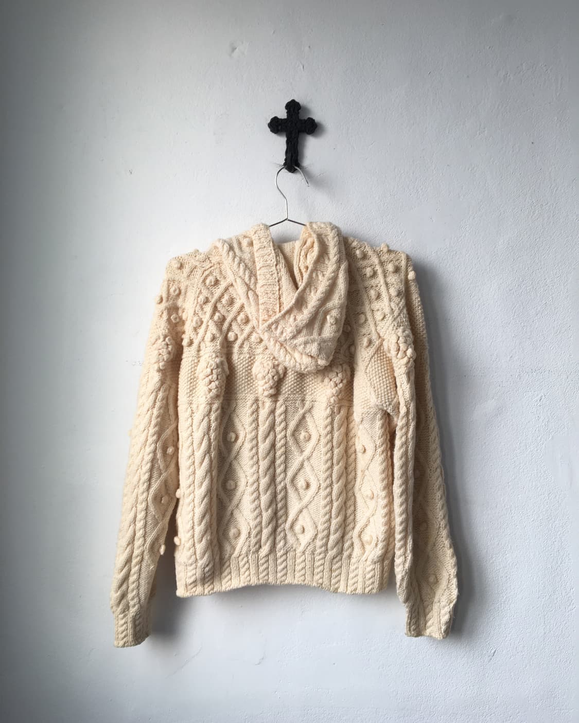 Pom pom woolen knit hood cardigan 상품이미지4