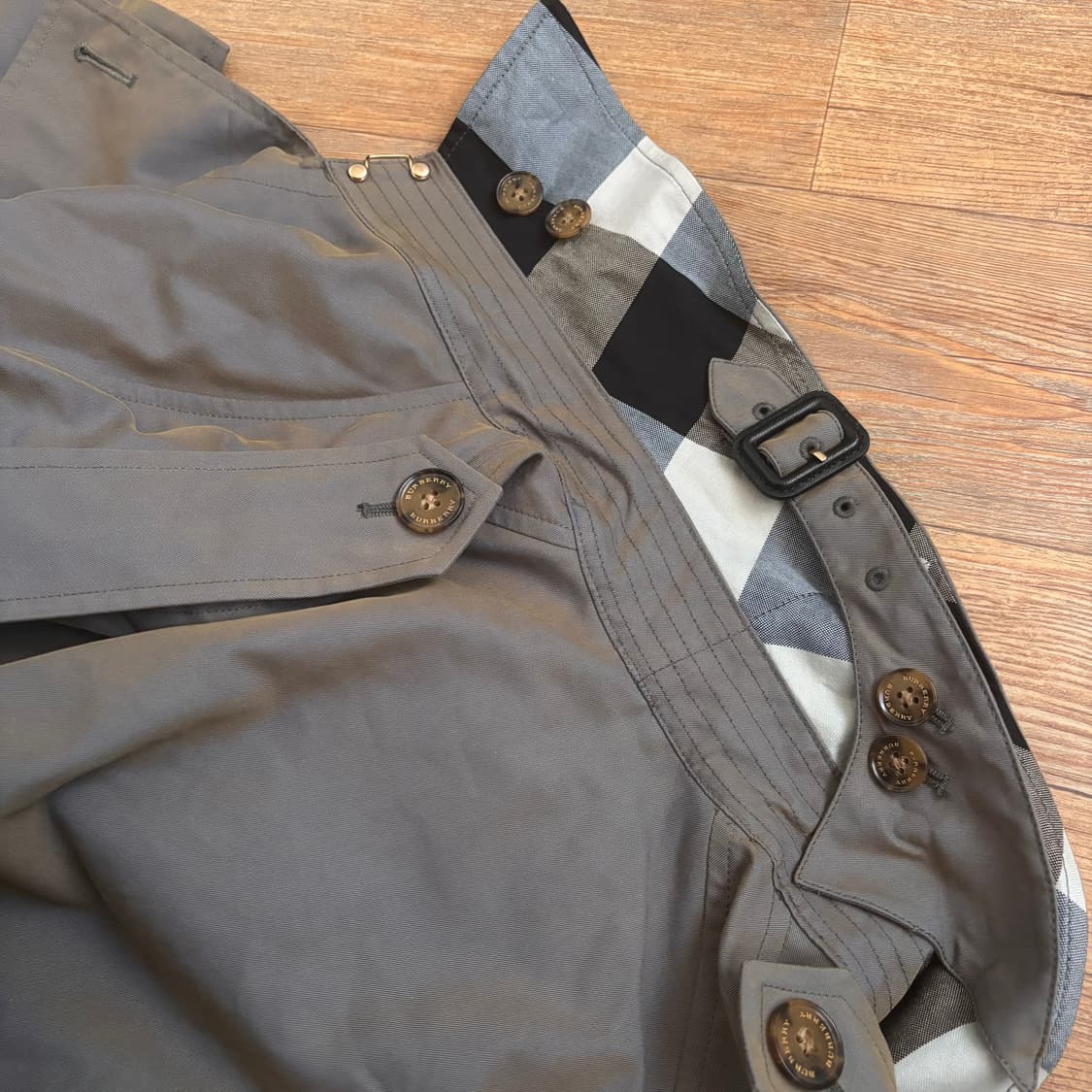 버버리 잉글랜드 켄싱턴 헤리티지 코트 트렌치 4 사이즈  상품이미지9