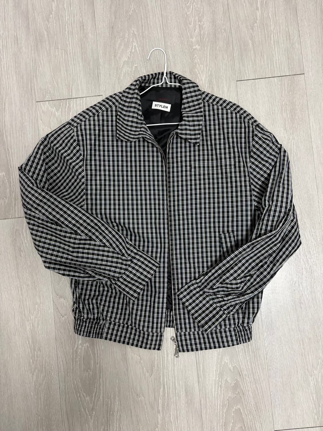 애타임로릭 자켓 팝니다. 상품이미지1