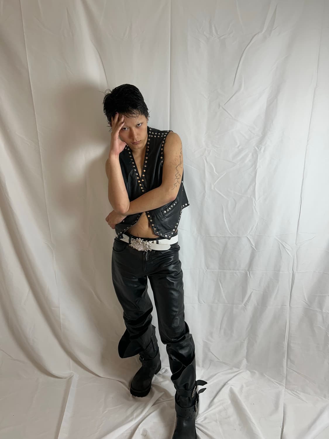 Cow Skin Line Stone Vest 상품이미지2