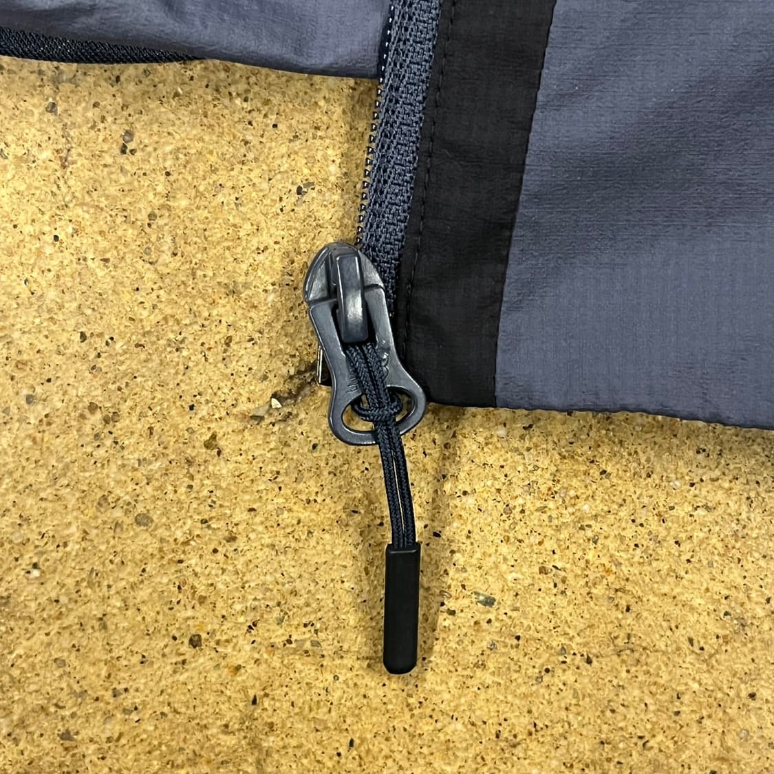 [정품/L] 뉴발란스 바람막이 블랙 블루 b12 상품이미지9