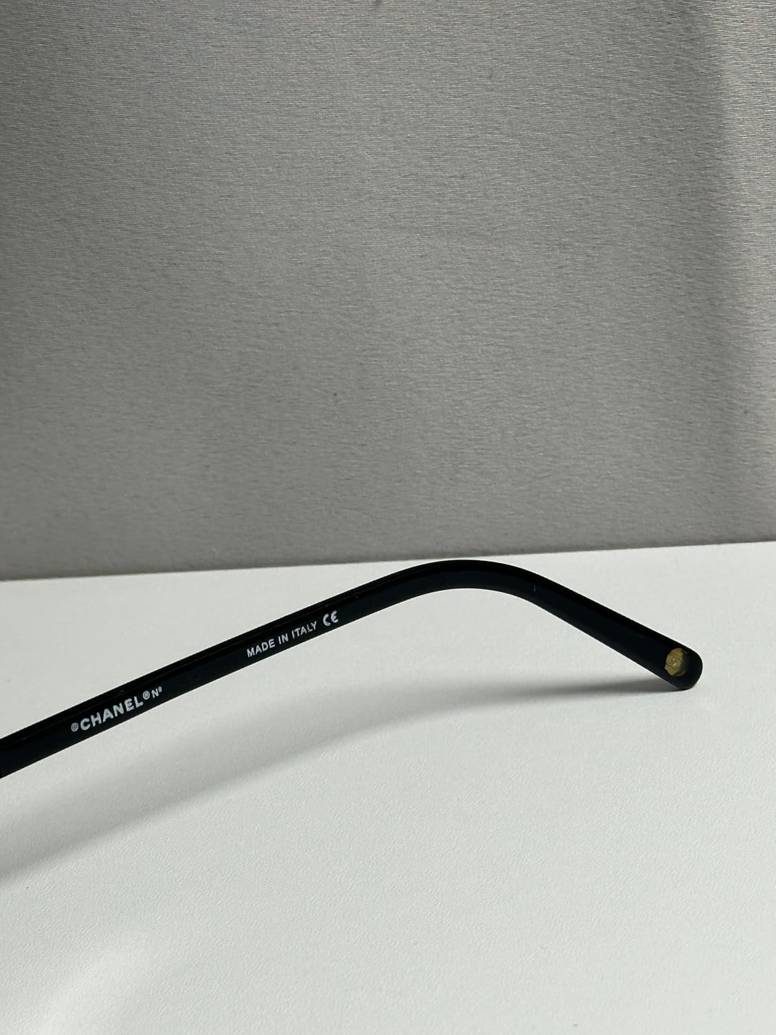 샤넬 블랙 메탈 오벌 Y2K 리바이벌 선글라스 상품이미지4