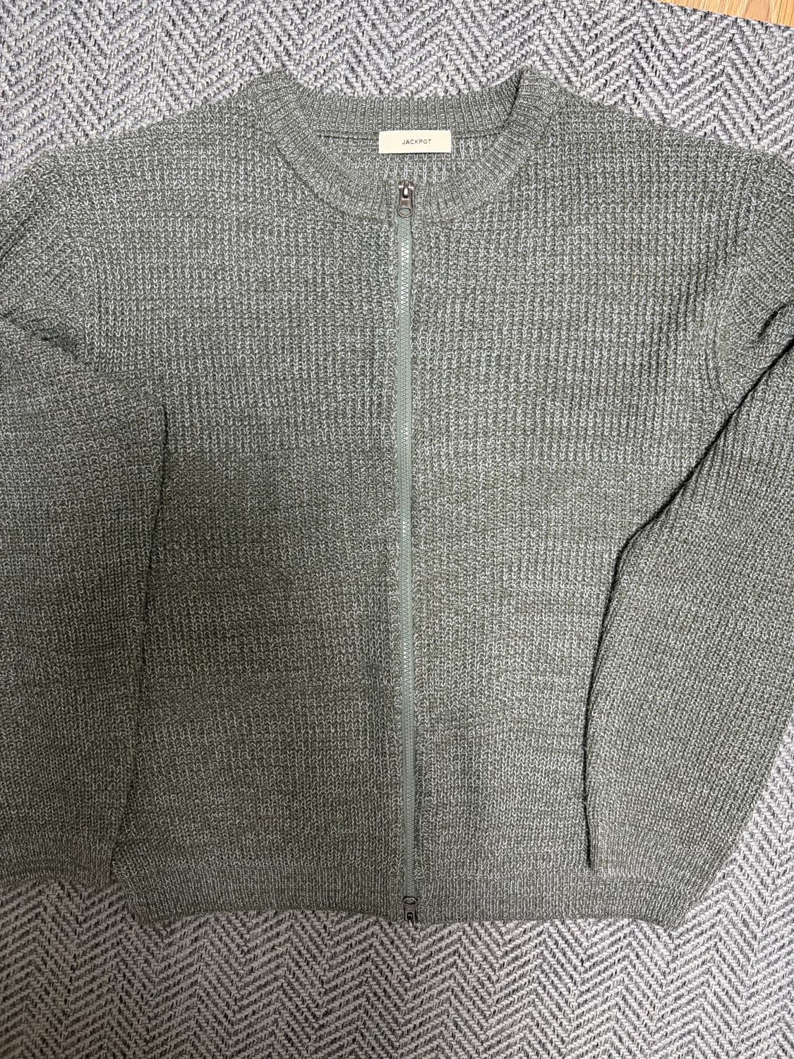 집업 니트 상품이미지1