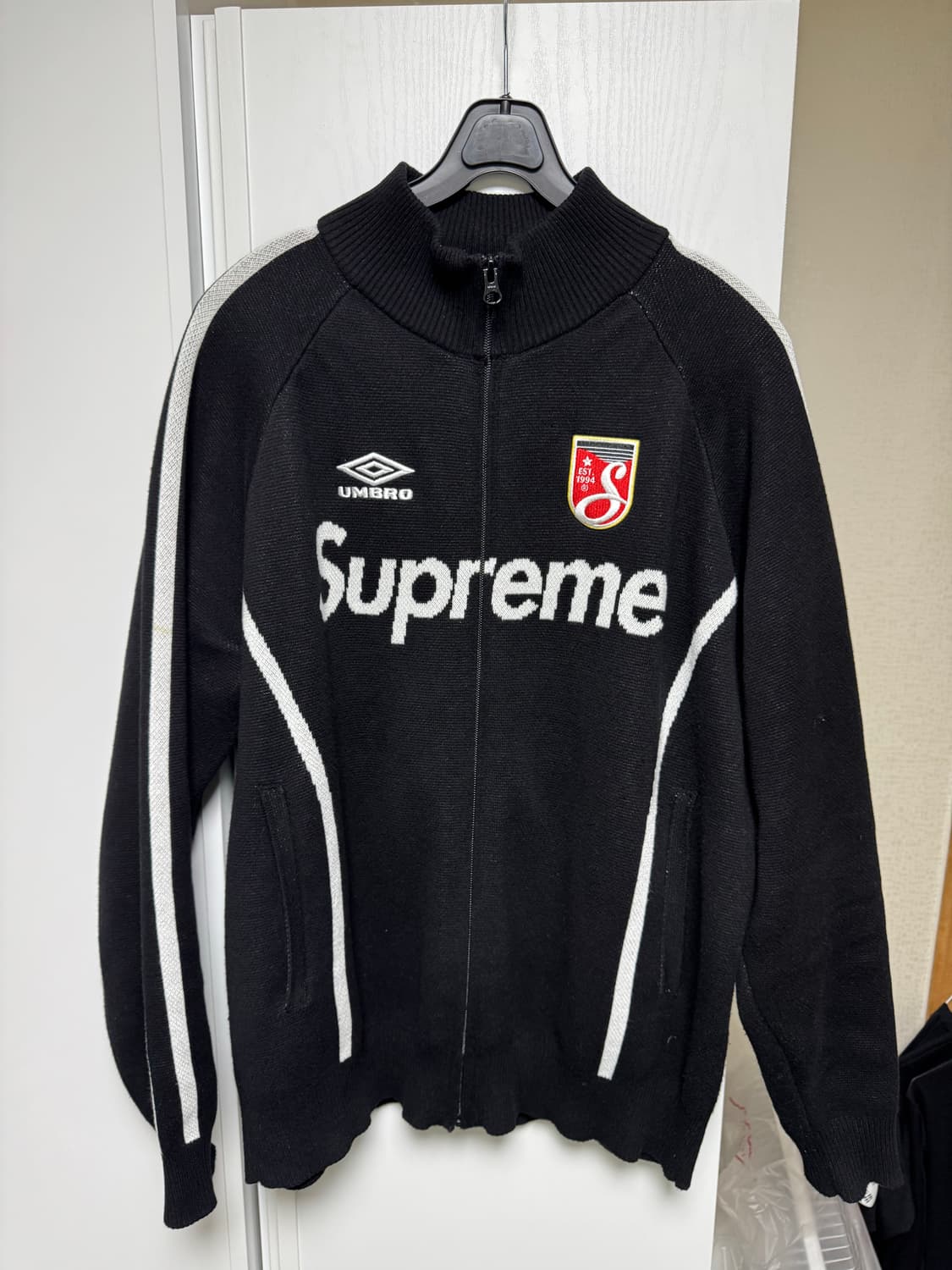 슈프림x엄브로 니트집업 상품이미지1