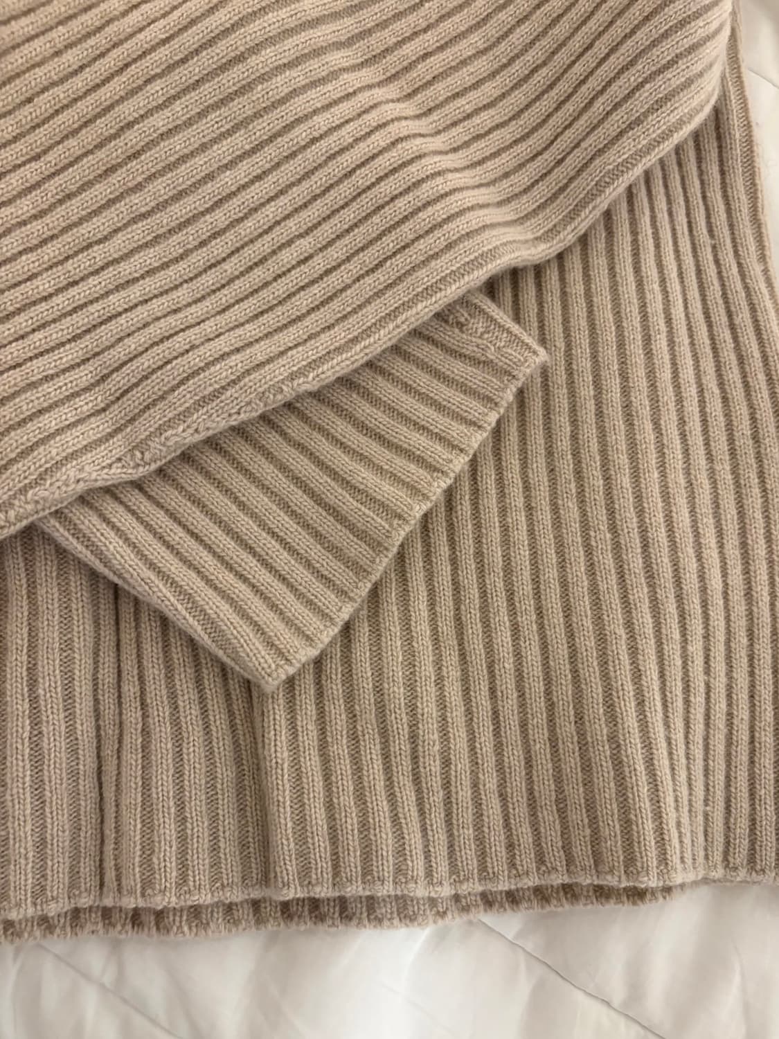 아모멘토 니트 상품이미지4