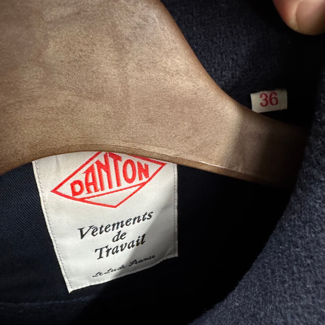 단톤 울 코튼 믹스 자켓 전면 로고 포인트 네이비 상품이미지6